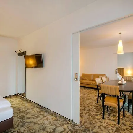 Arcotel Camino Отель 4*