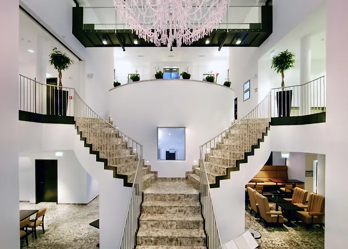 Hotel Arcotel Camino 4*