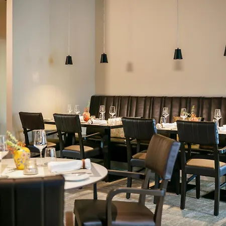 מלון Arcotel Camino